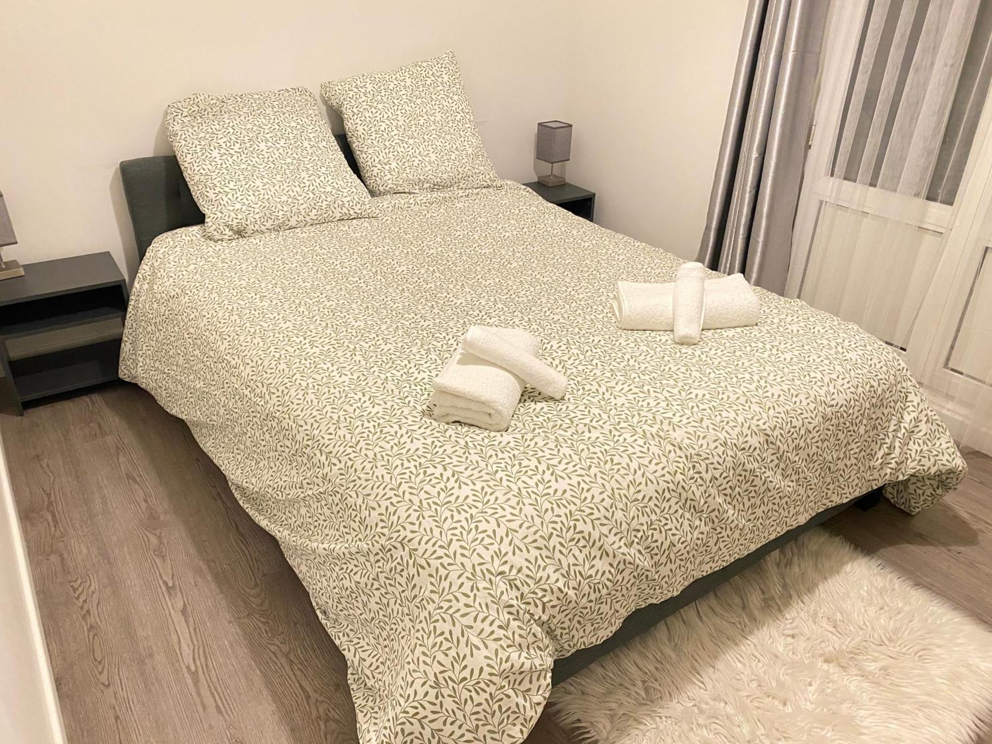 Chic Appartement 2 Bedrooms Phantheon Notre Dame ปารีส ภายนอก รูปภาพ