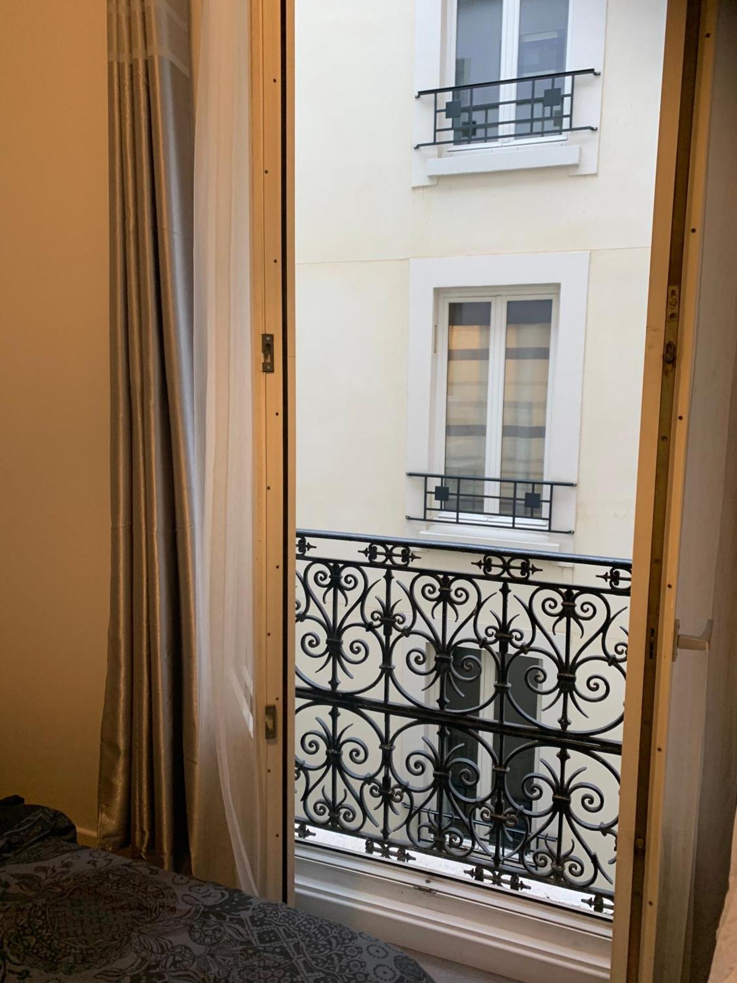 Chic Appartement 2 Bedrooms Phantheon Notre Dame ปารีส ภายนอก รูปภาพ